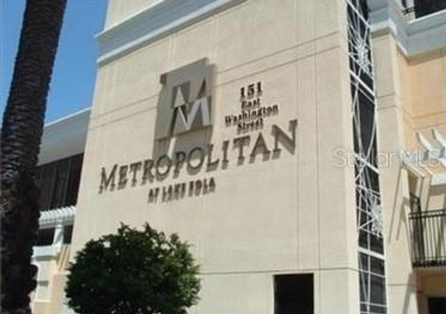 Price reduced!  Nice 2BDRM 2BATH at The Metropolitan at Lake Eola. Stainless & granite in kitchen, wood floors in living room & kitchen. Best location in all of downtown, walk to Orange Ave, Thornton Park, Publix, Amway Center, and all that Downtown has to offer.

Sorry no pet allowed for renters.