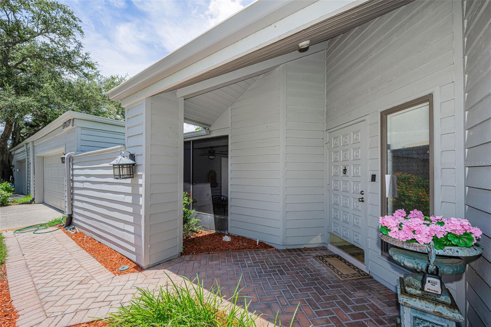 10479 LONGWOOD DRIVE