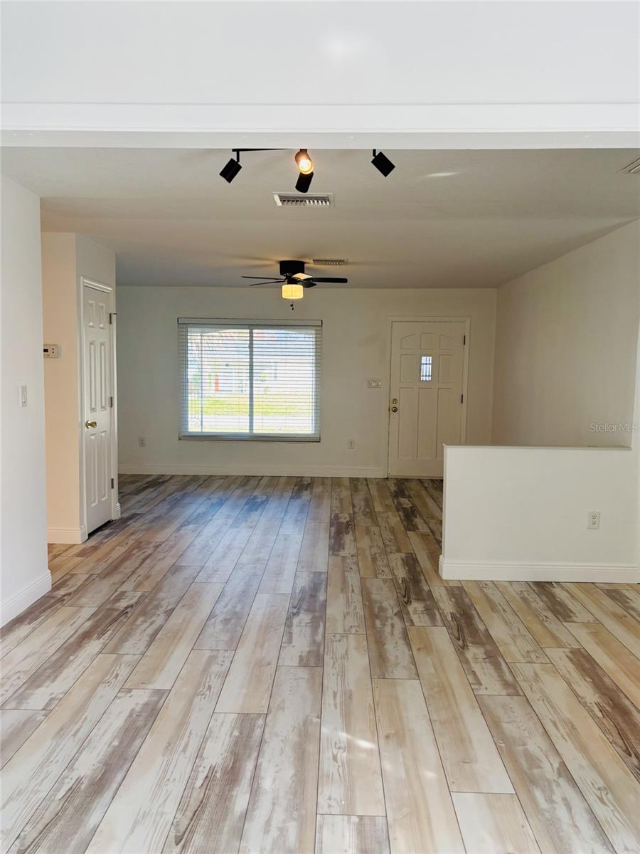 JASMINE LAKES - Residential Lease