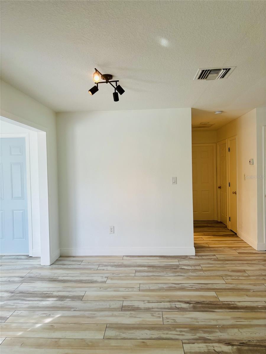 JASMINE LAKES - Residential Lease