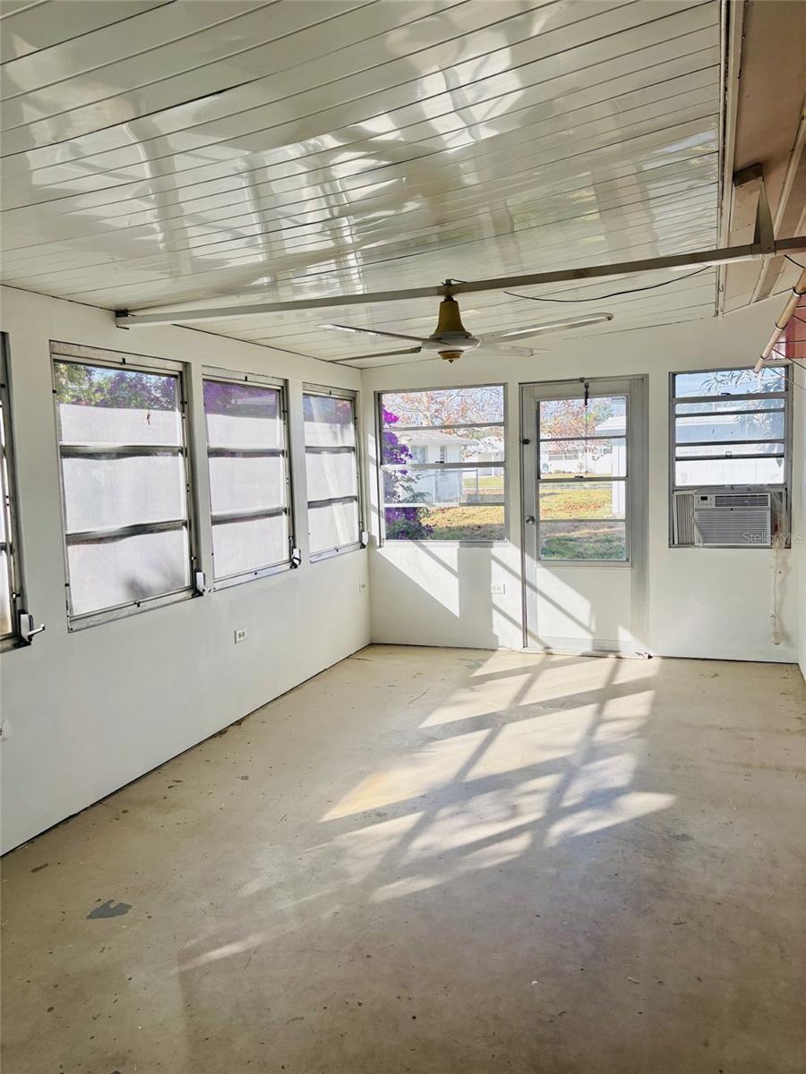 JASMINE LAKES - Residential Lease