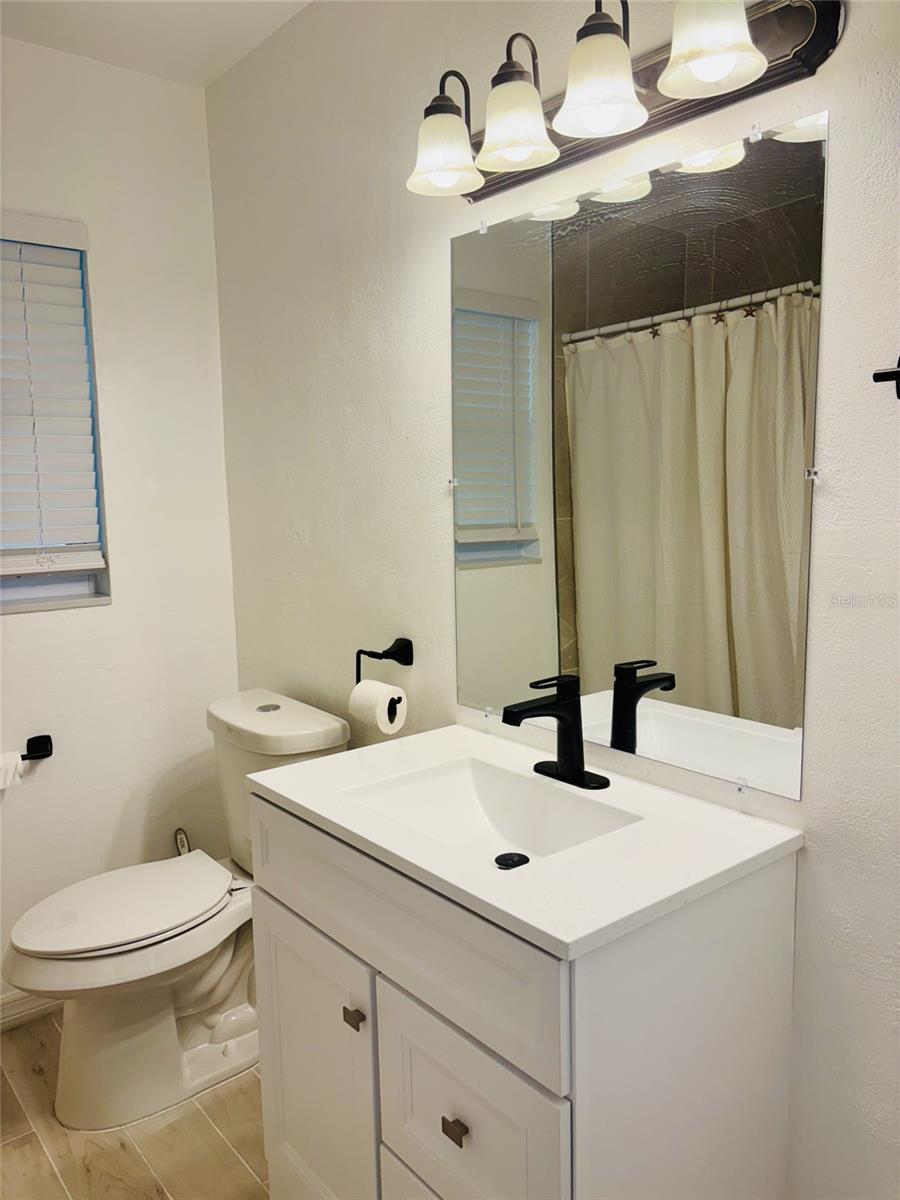 JASMINE LAKES - Residential Lease