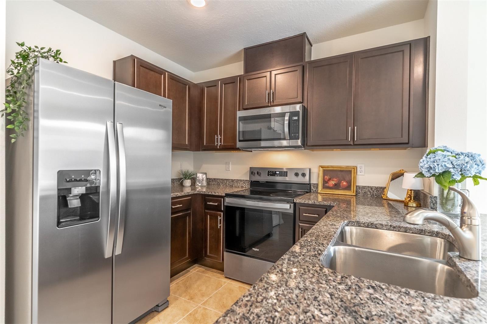 BRENTWOOD TWNHMS PH 1 - Residential