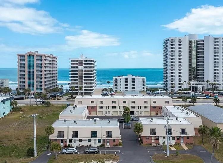 COLONY VILLAS - Residential