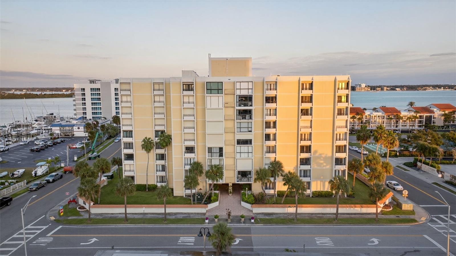 CLEARWATER POINT 8 TENNIS - Residential