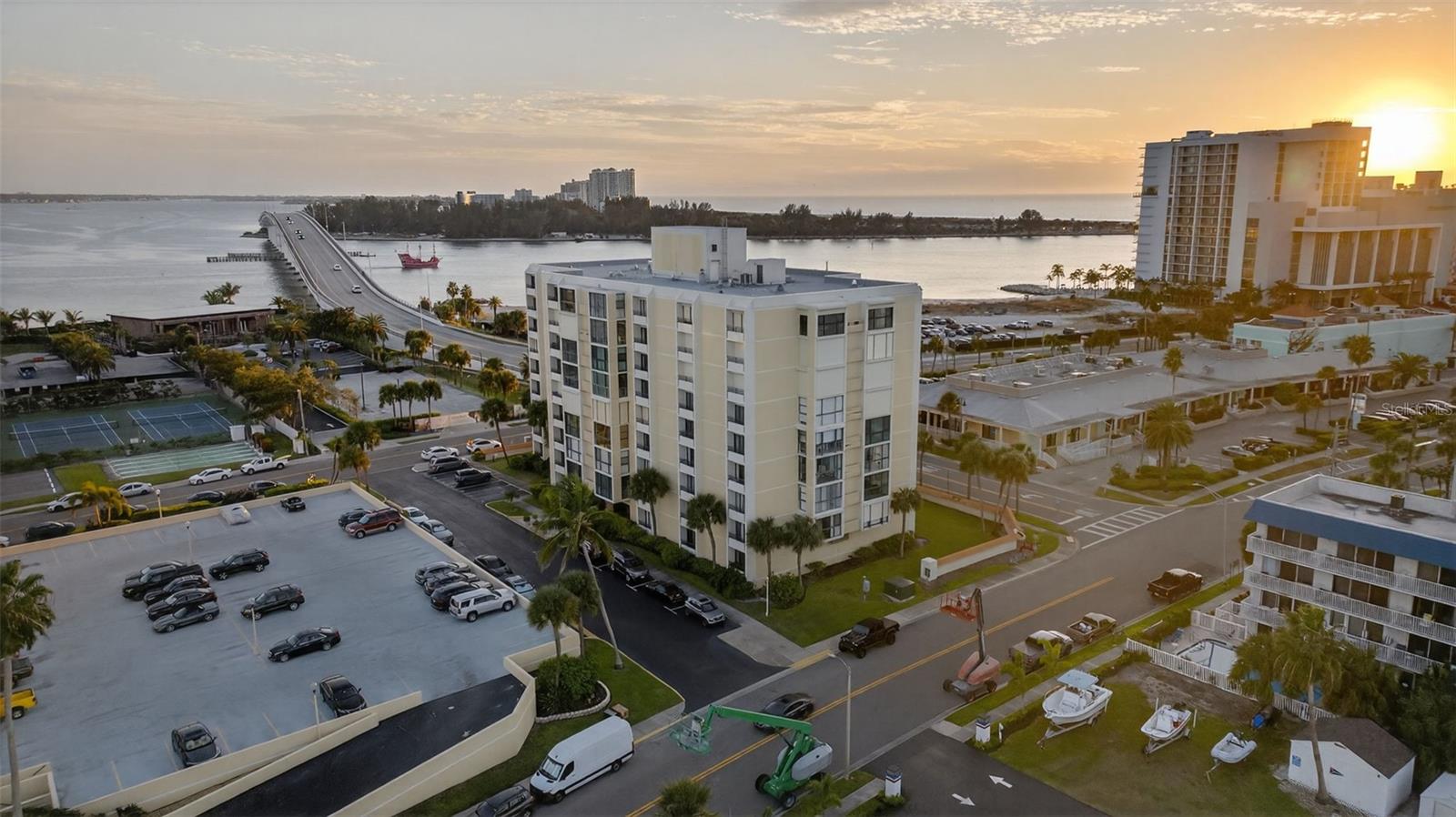 CLEARWATER POINT 8 TENNIS - Residential