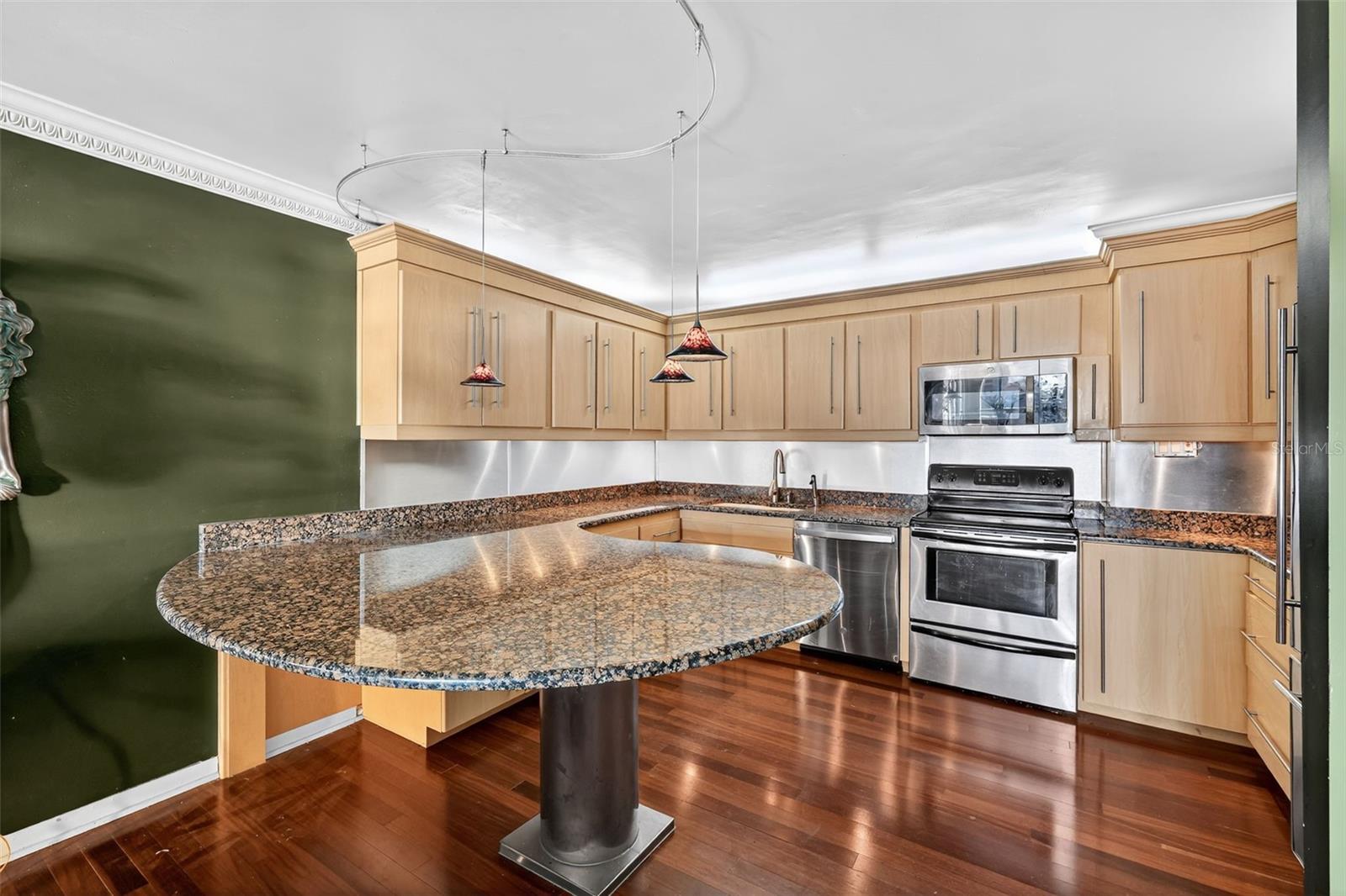 CLEARWATER POINT 8 TENNIS - Residential