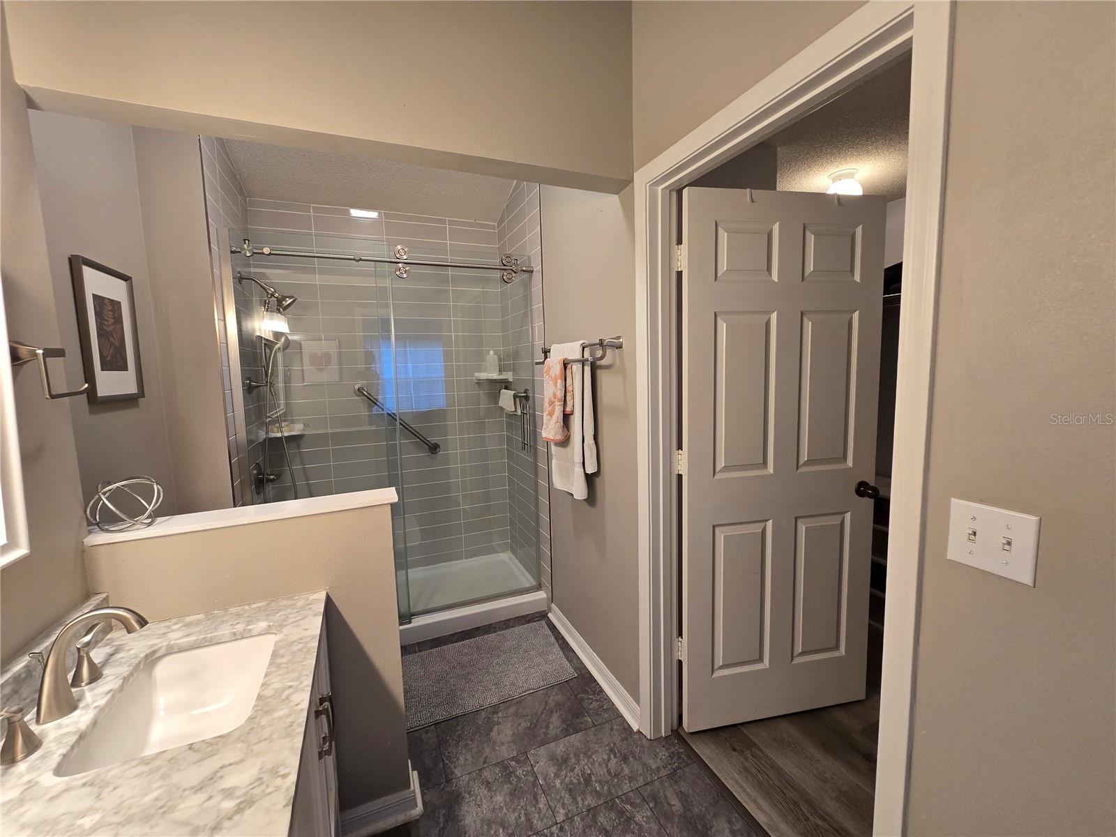 THE LINKS - Residential