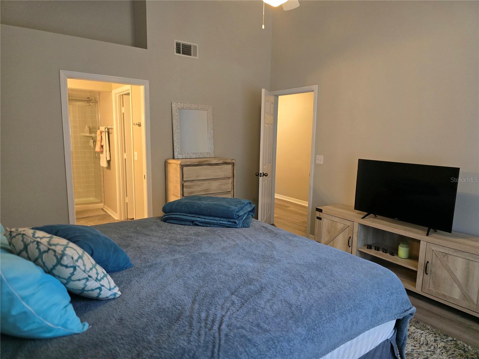 THE LINKS - Residential