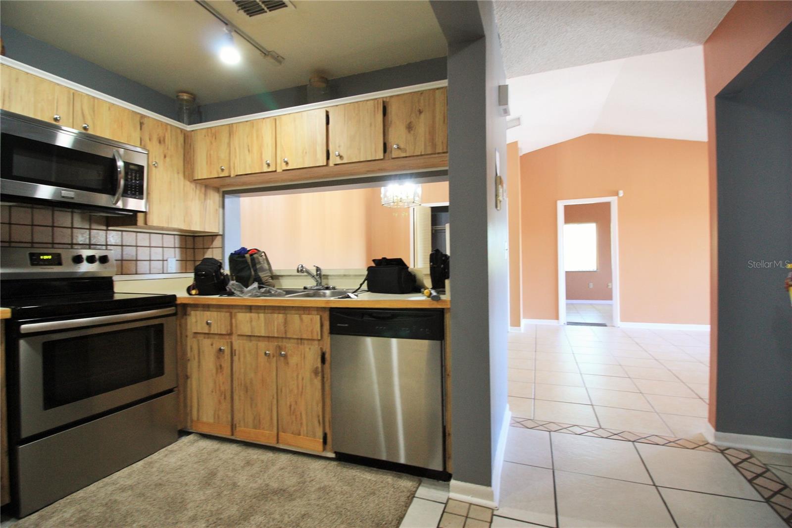 ALHAMBRA COURTS CONDO - Residential