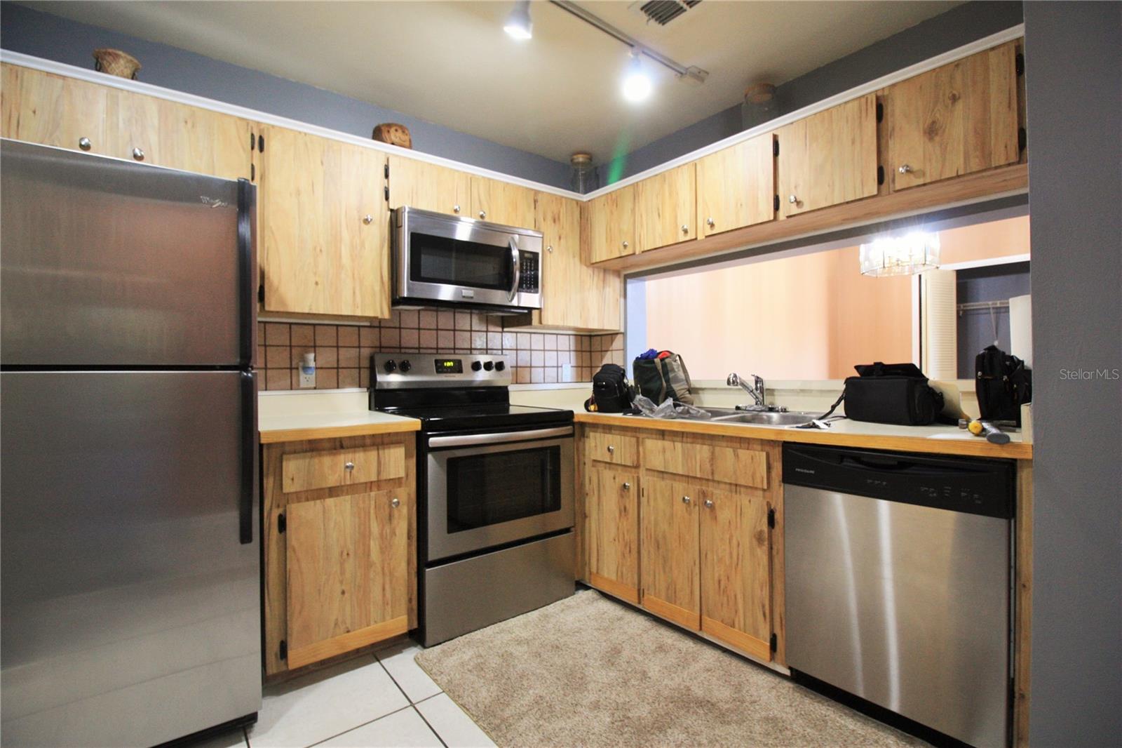 ALHAMBRA COURTS CONDO - Residential