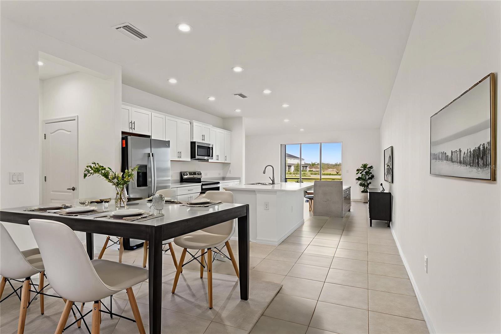 2262 WASHINGTON PALM COURT