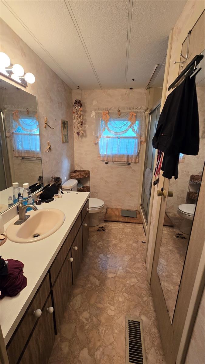 CRESTVIEW ESTATES - Residential