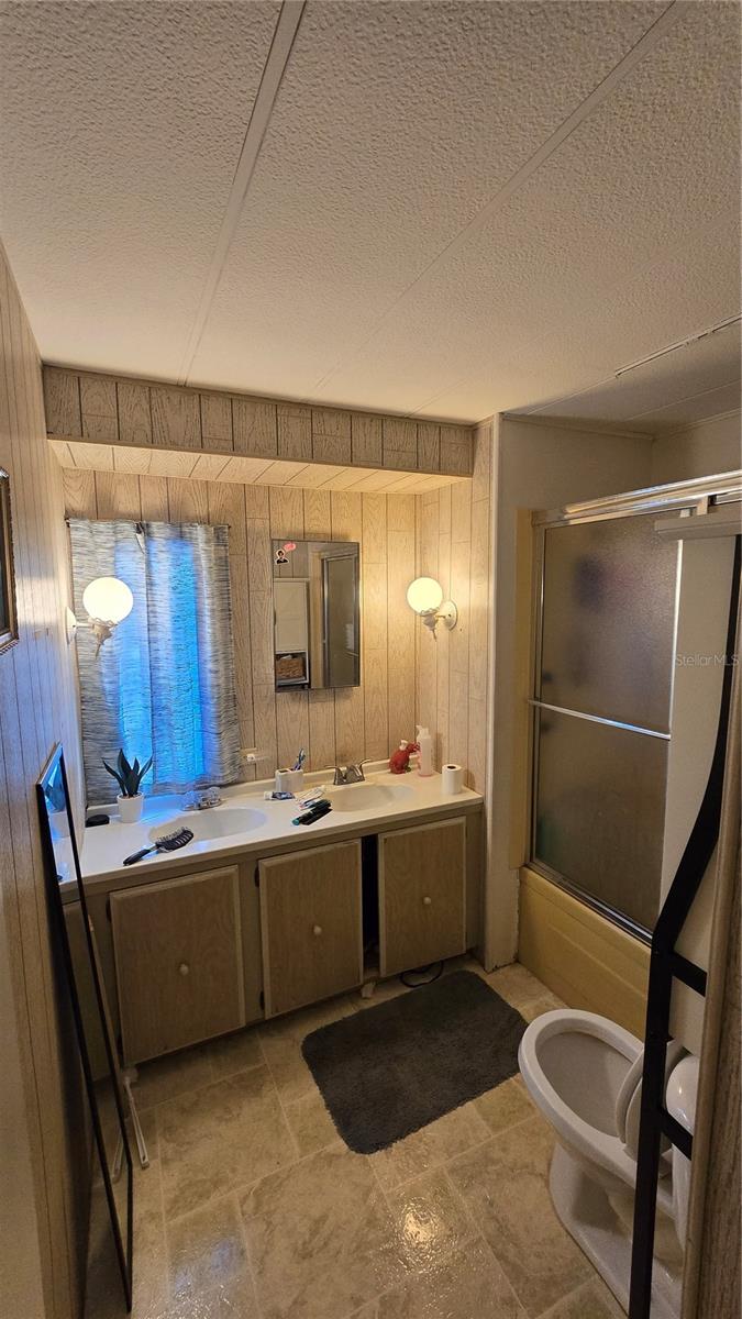 CRESTVIEW ESTATES - Residential