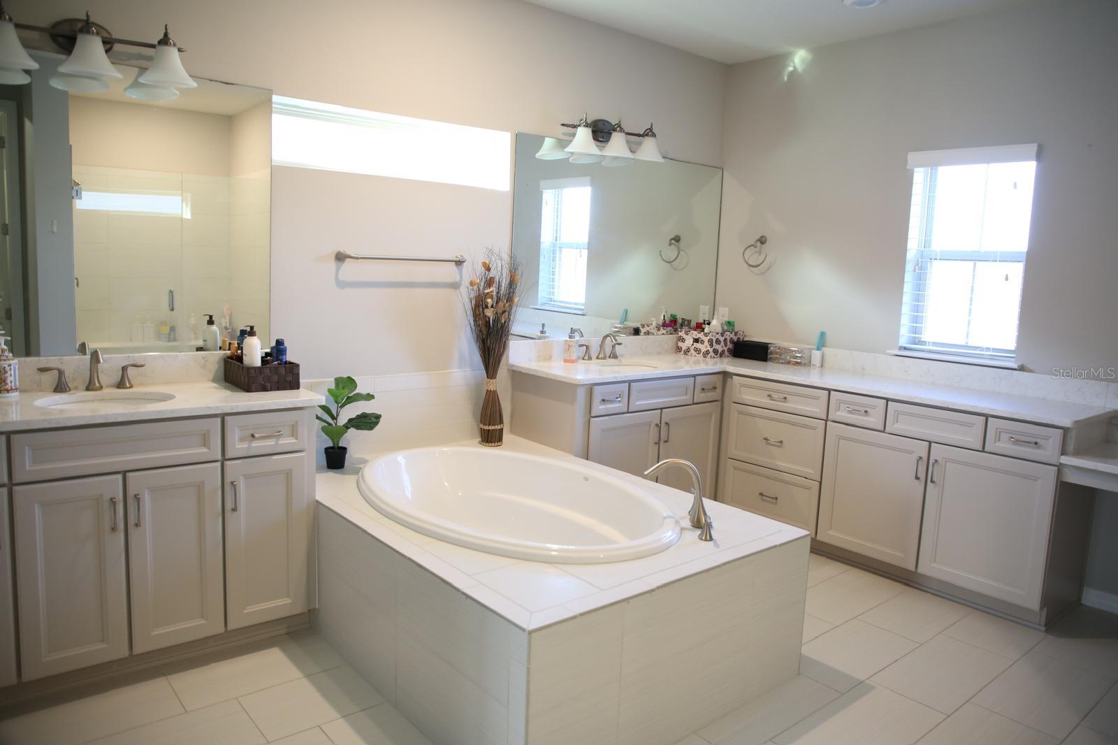 BIRCHWOOD PRESERVE SOUTH - Residential