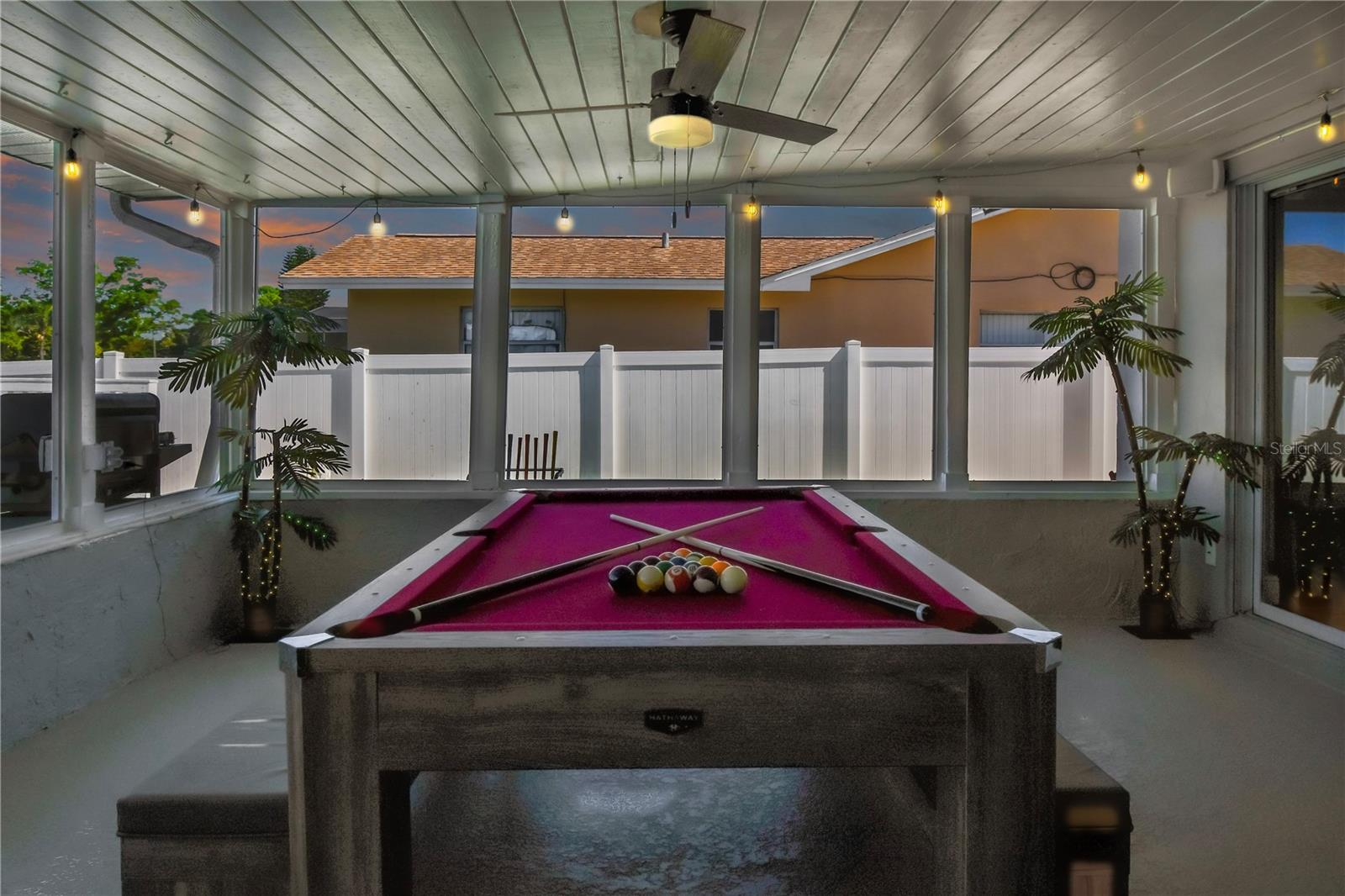 TAMPA SHORES UNIT 7 - Residential