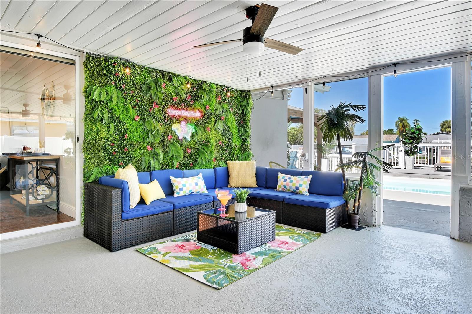 TAMPA SHORES UNIT 7 - Residential