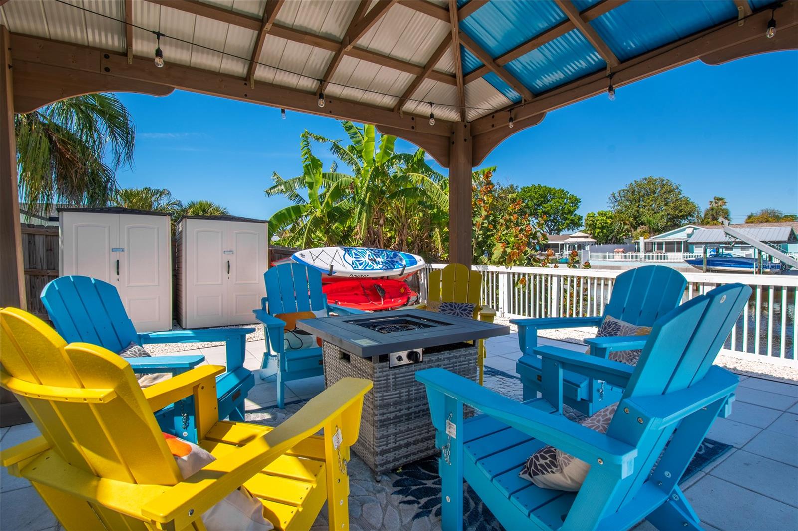 TAMPA SHORES UNIT 7 - Residential