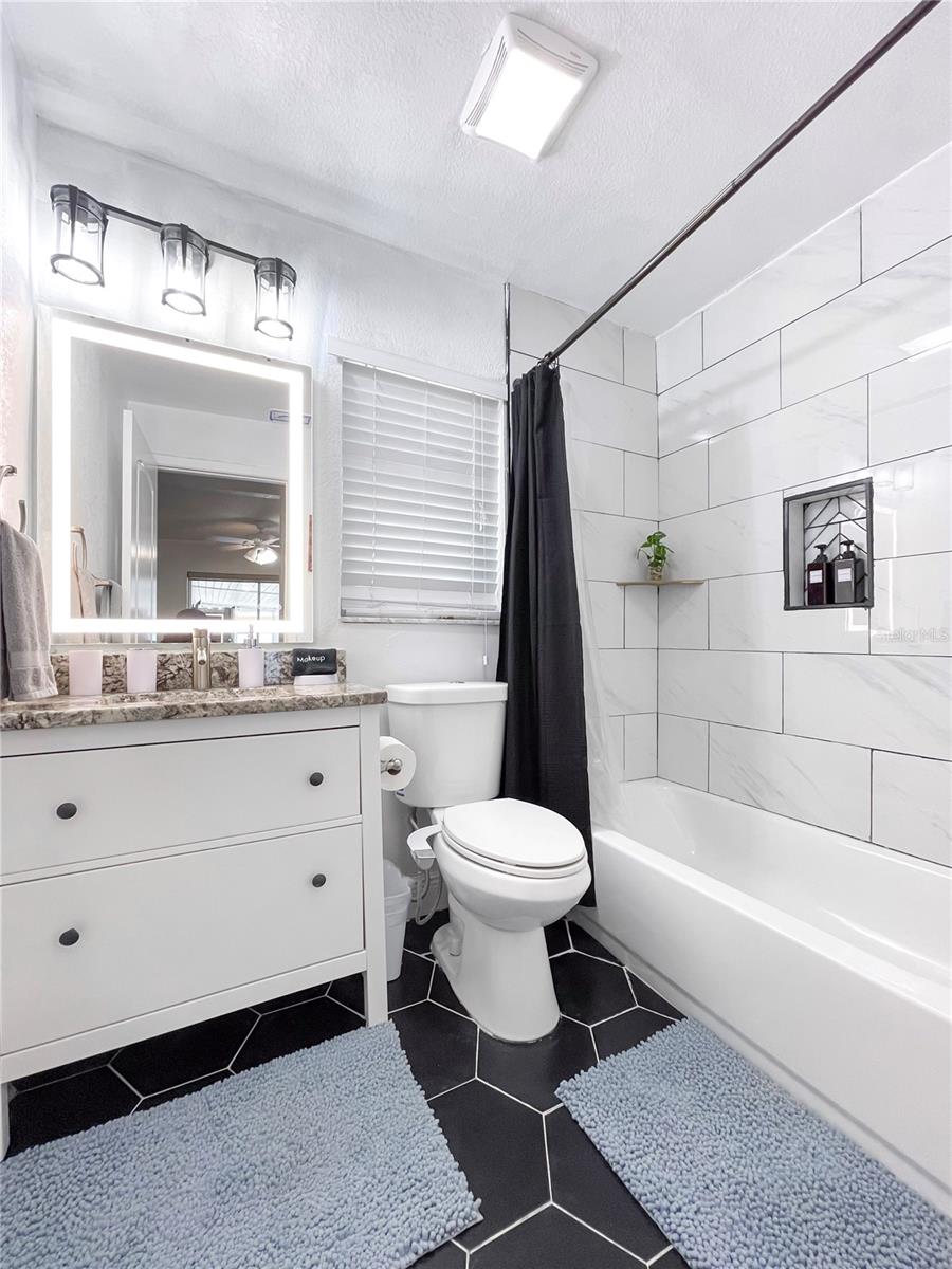 TAMPA SHORES UNIT 7 - Residential