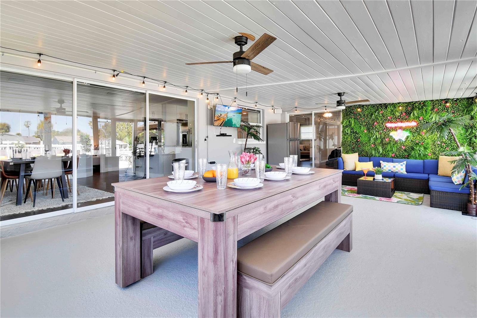 TAMPA SHORES UNIT 7 - Residential