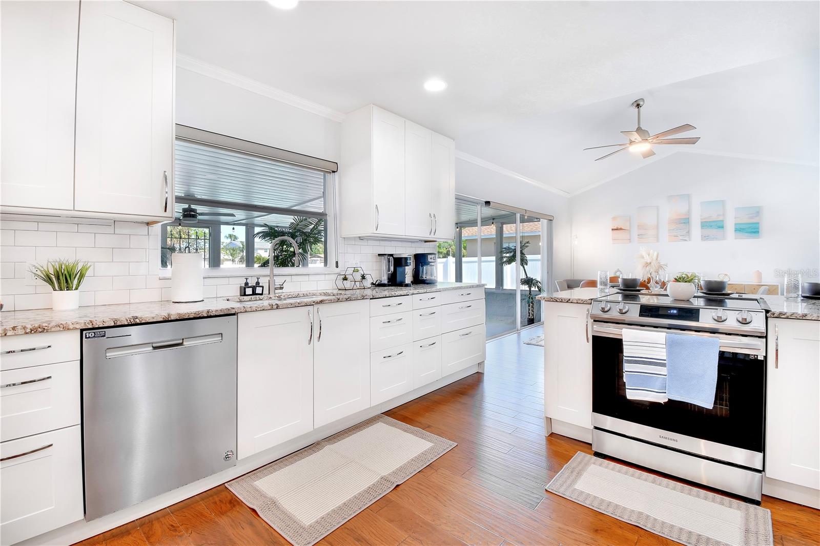 TAMPA SHORES UNIT 7 - Residential