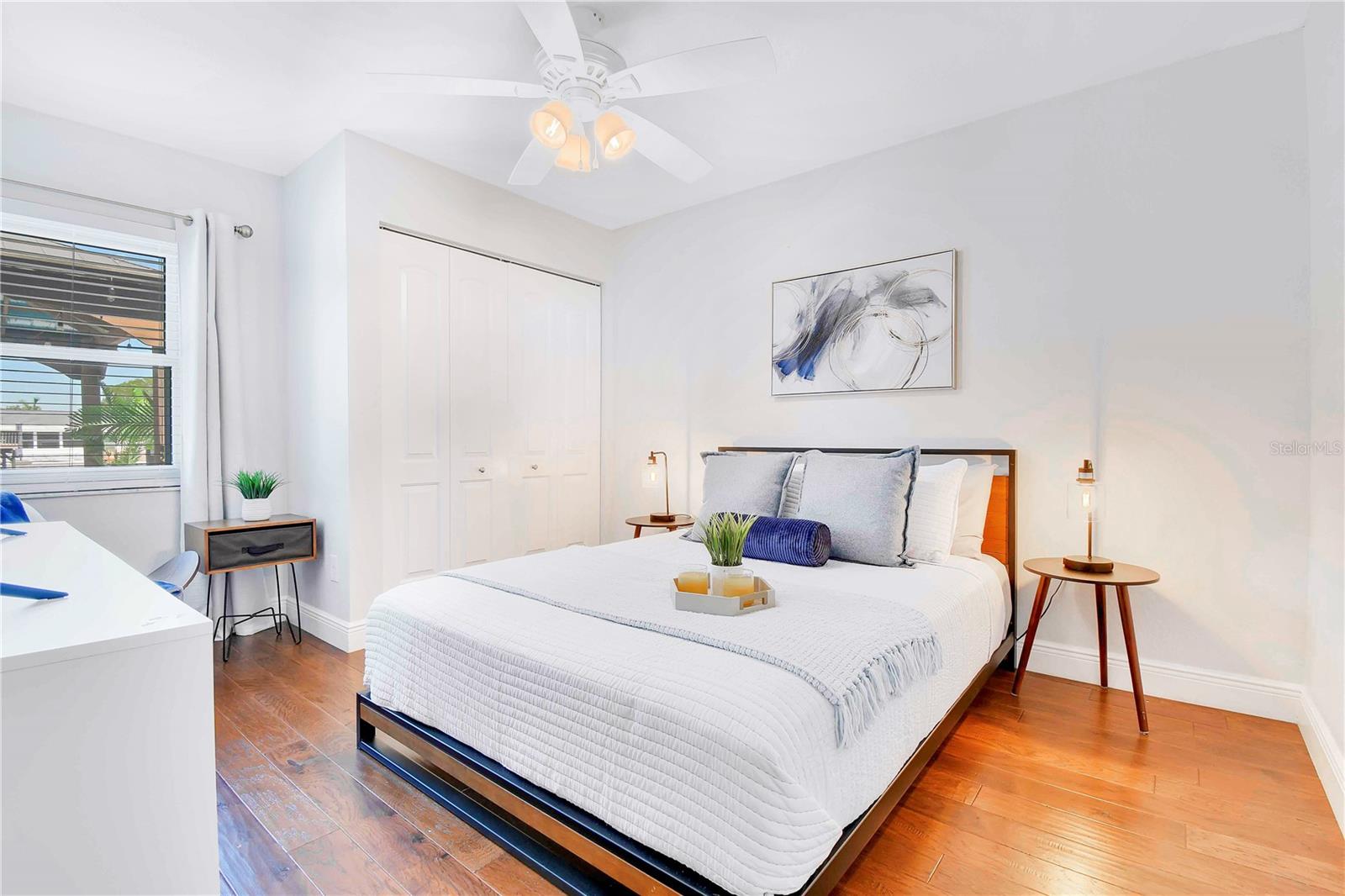 TAMPA SHORES UNIT 7 - Residential