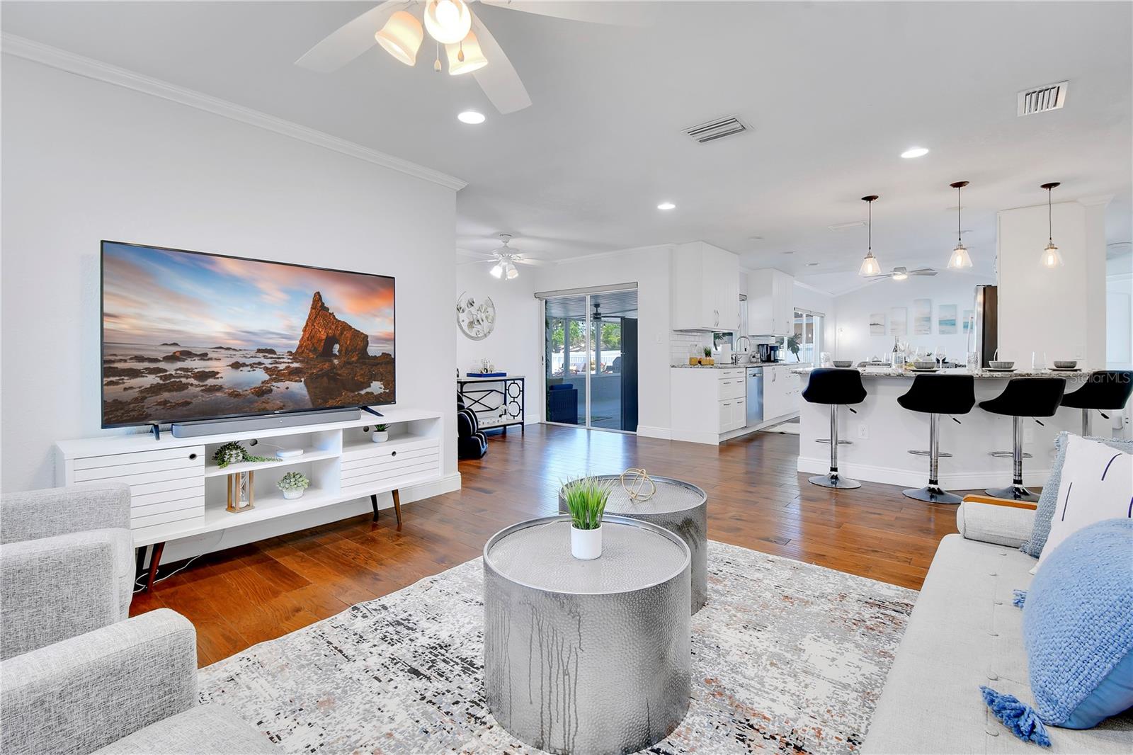 TAMPA SHORES UNIT 7 - Residential