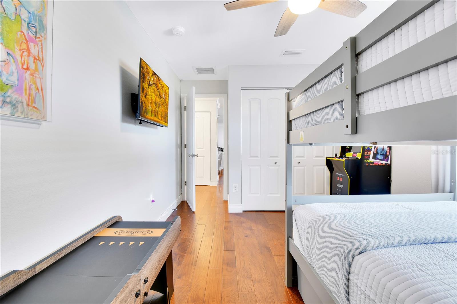 TAMPA SHORES UNIT 7 - Residential