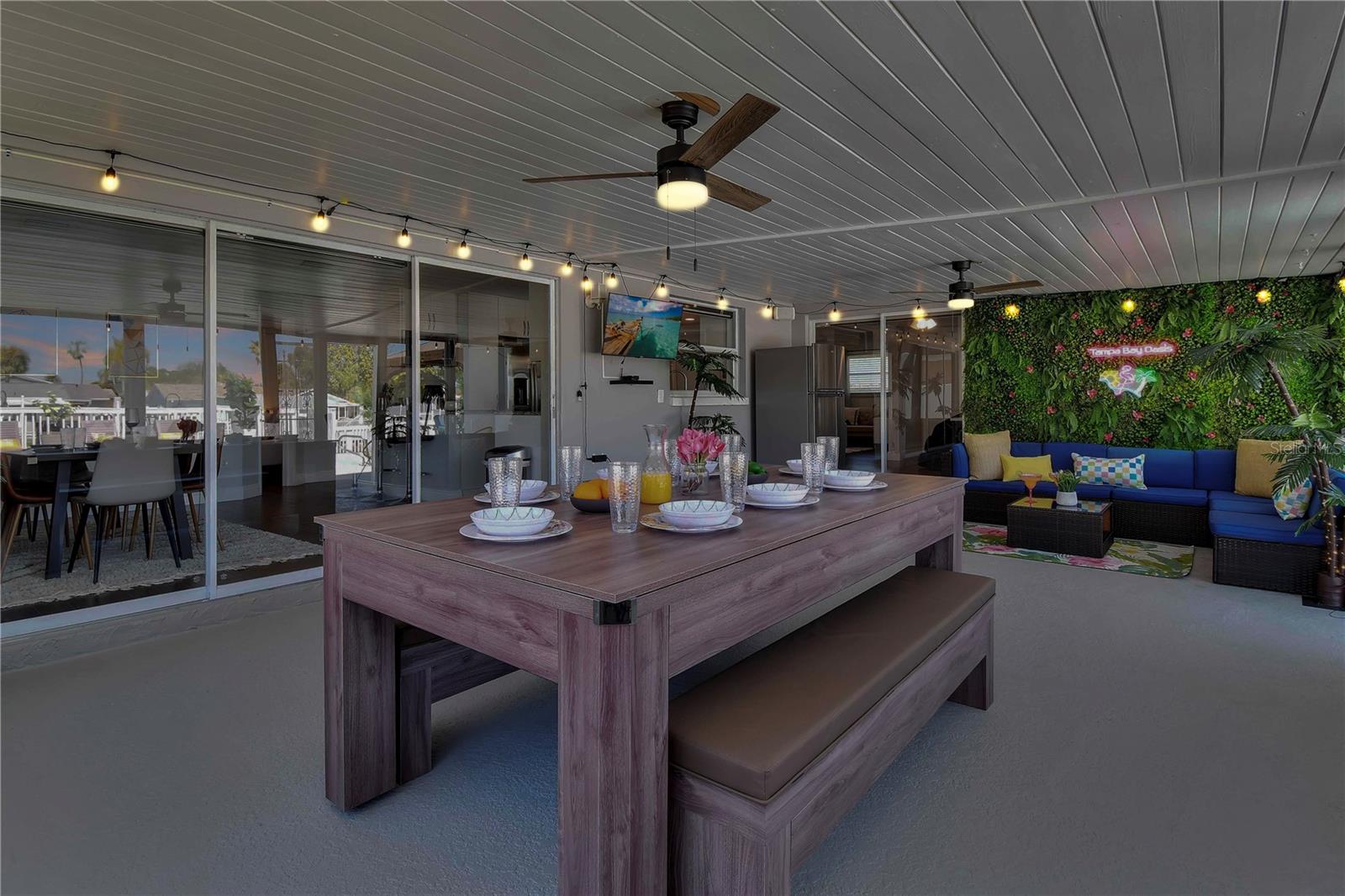 TAMPA SHORES UNIT 7 - Residential