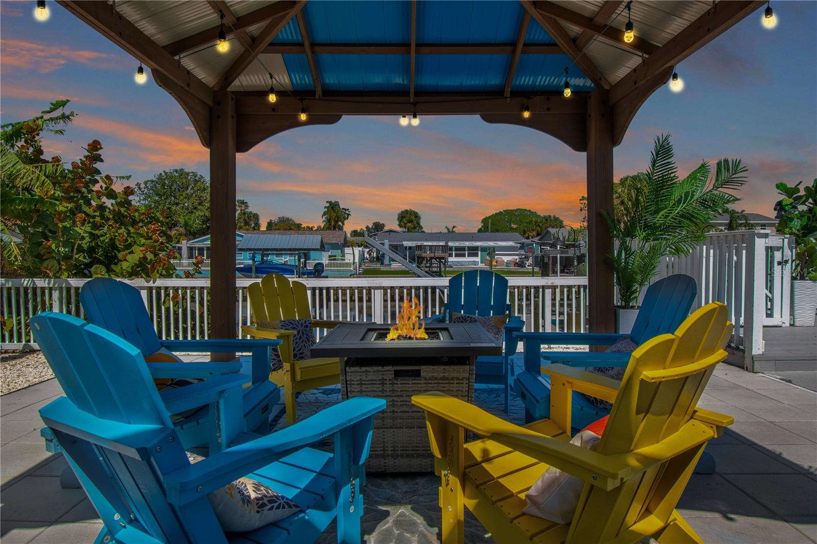 TAMPA SHORES UNIT 7 - Residential