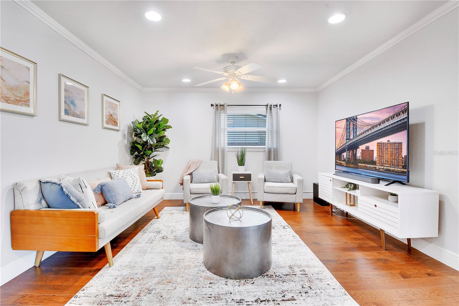 TAMPA SHORES UNIT 7 - Residential