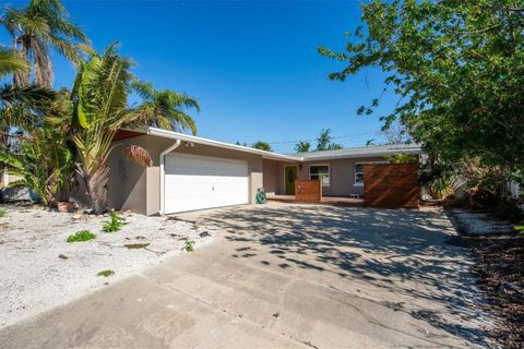 305 160TH TERRACE REDINGTON BEACH FL 33708