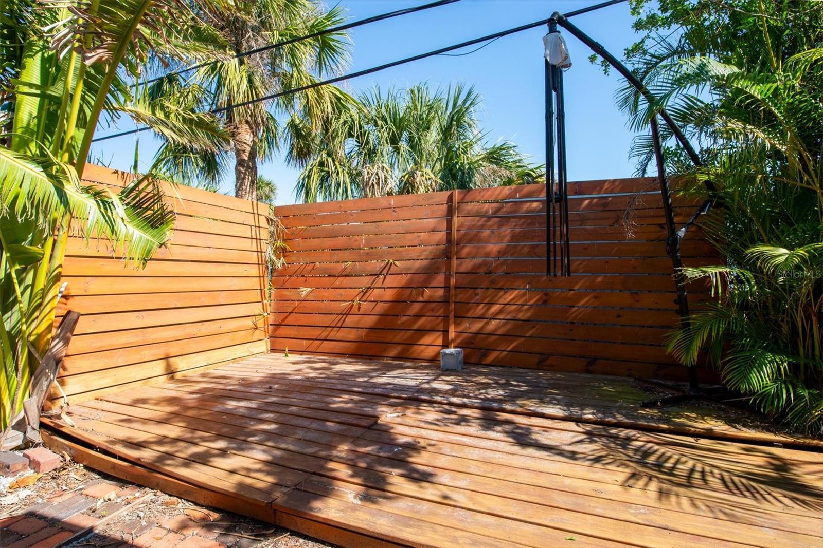 305 160TH TERRACE