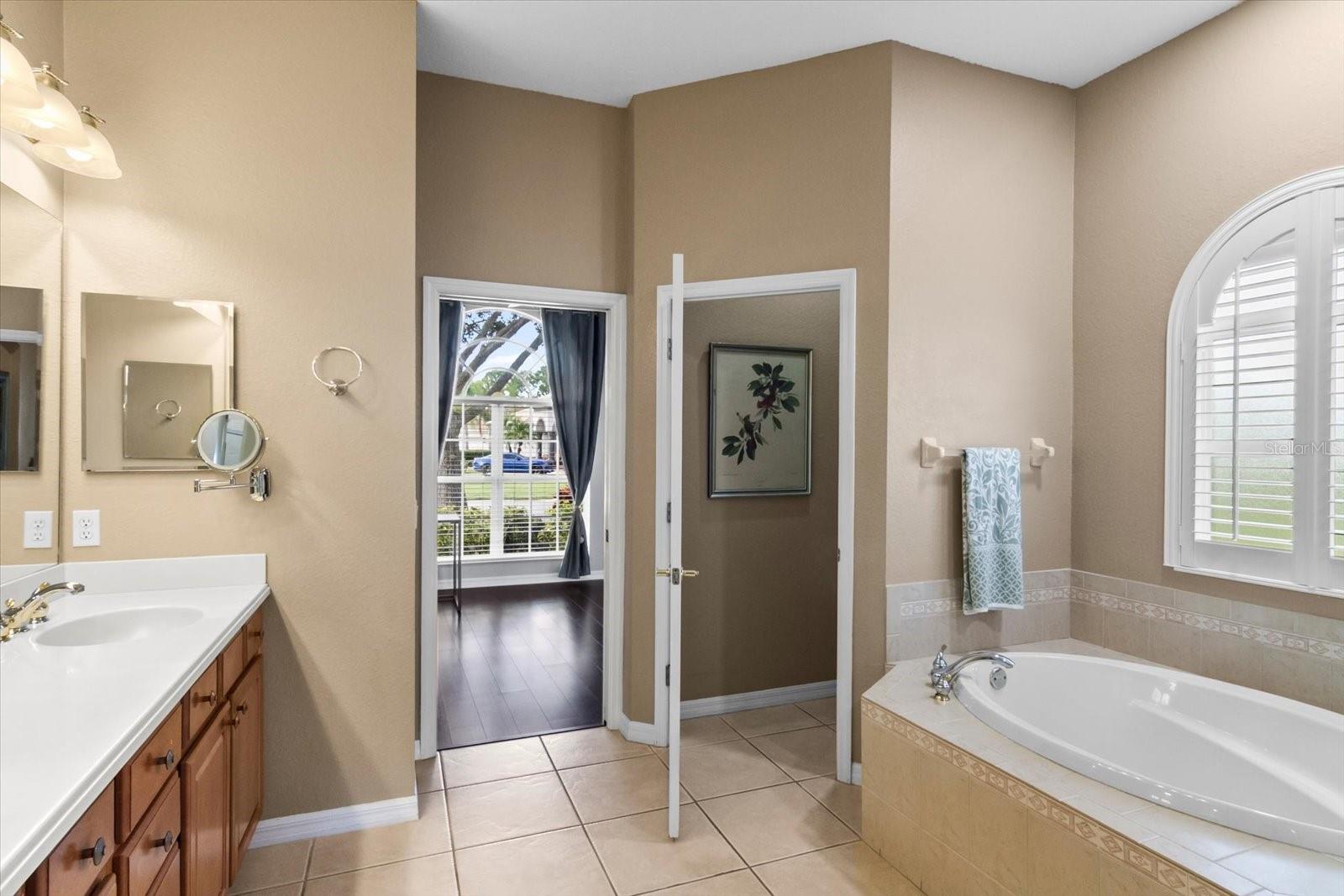 RIVER PLACE - Residential