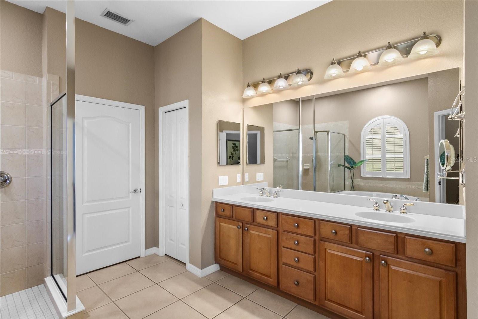 RIVER PLACE - Residential