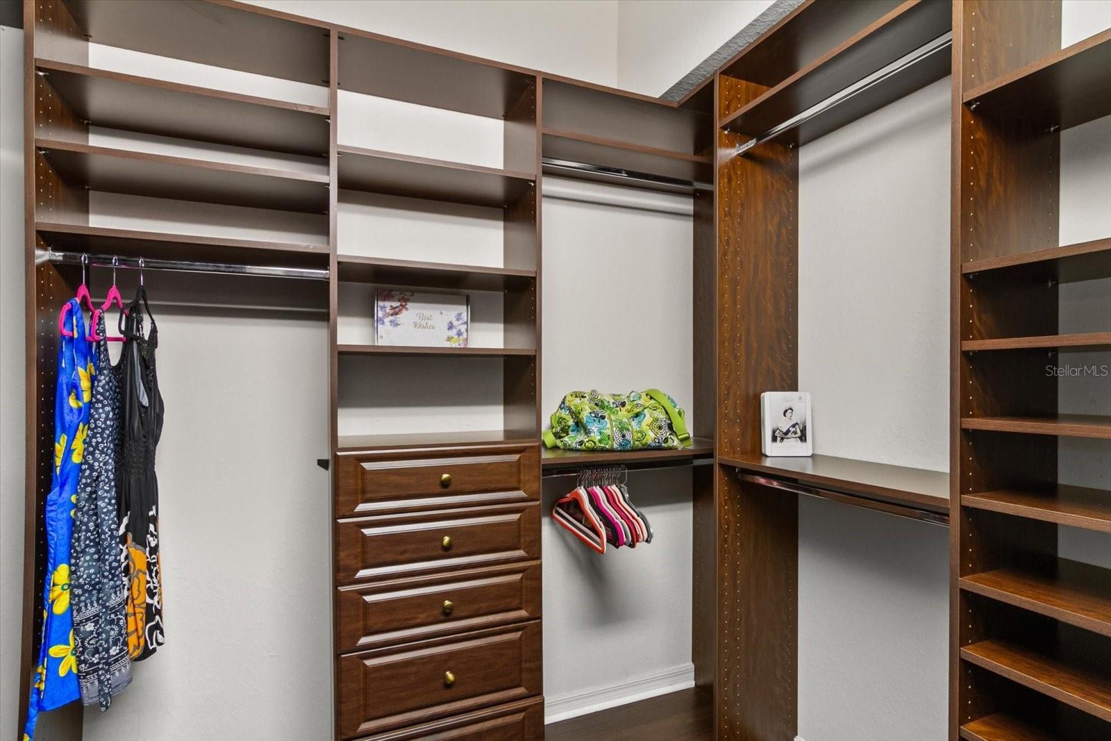 RIVER PLACE - Residential