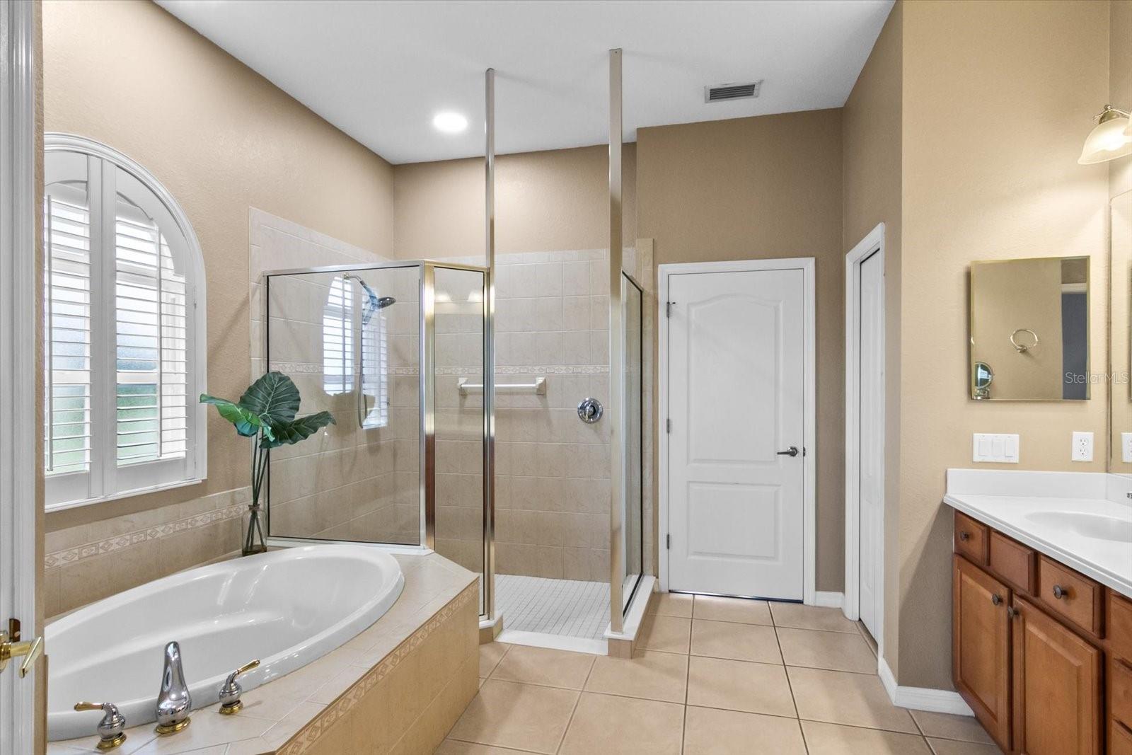 RIVER PLACE - Residential