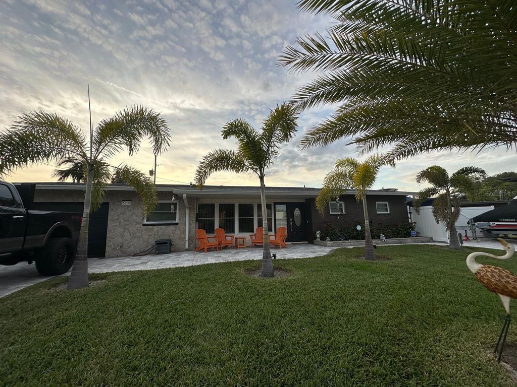 Photo of 5235 40th Street S, St Petersburg, FL 33711 (MLS # S5131134)