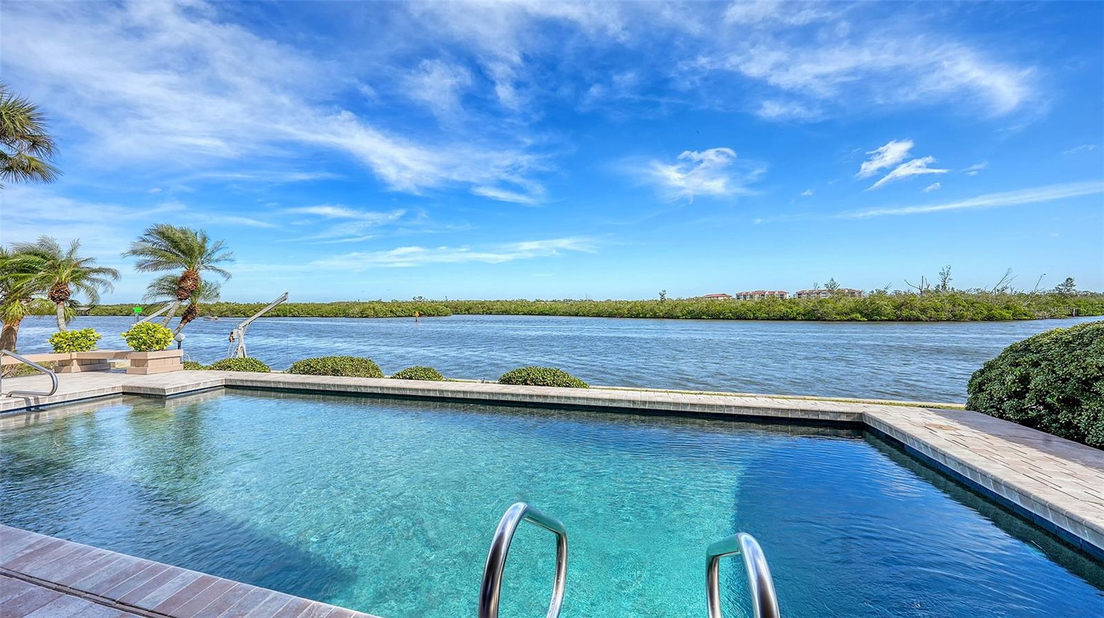 SIESTA COVE SUB - Residential