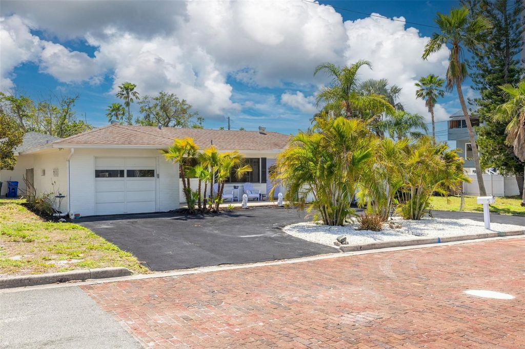 Photo of 225 Cevera Drive, Dunedin, FL 34698 (MLS # TB8375464)