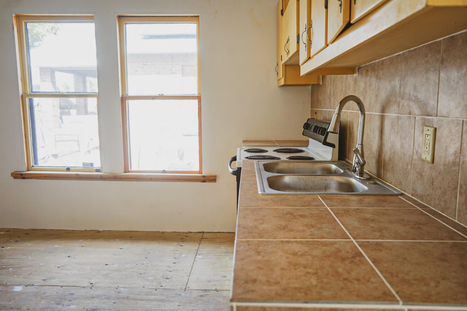 TOWN/ARCADIA - Residential