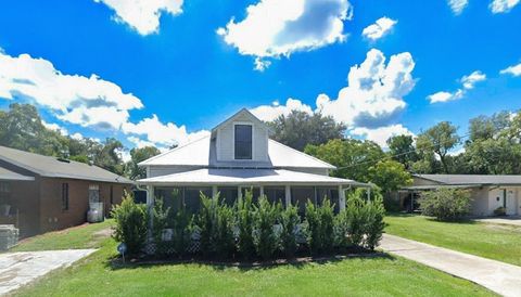 Photo of 146 N Hernando Avenue, Arcadia, FL 34266 (MLS # A4680924)