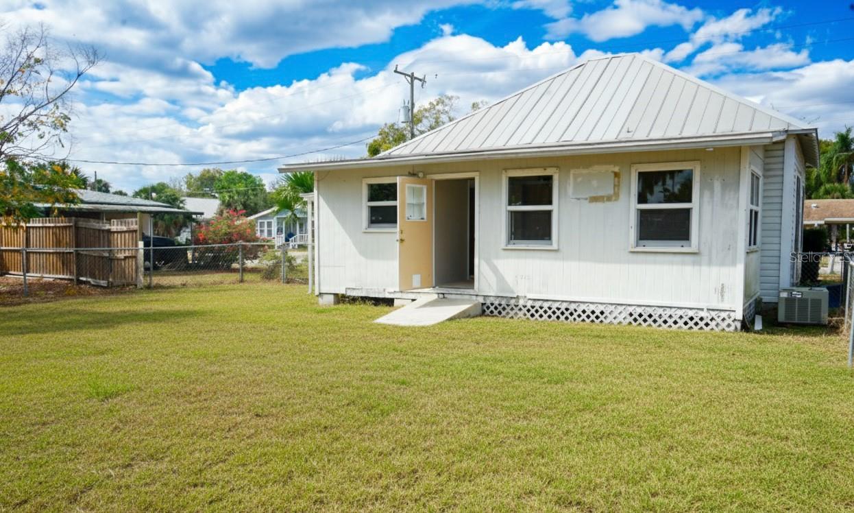 TOWN/ARCADIA - Residential