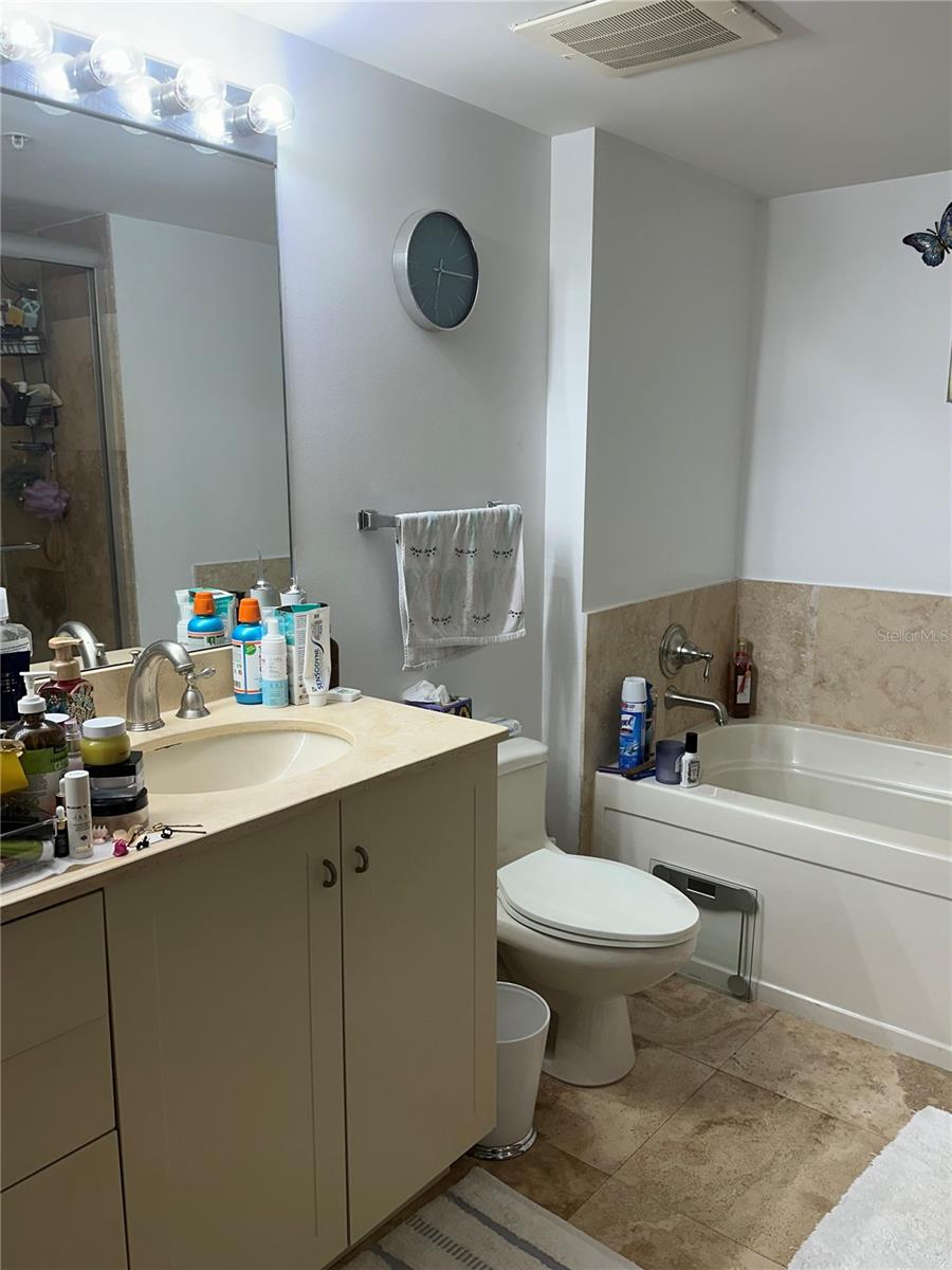 GABLES MARQUIS - Residential