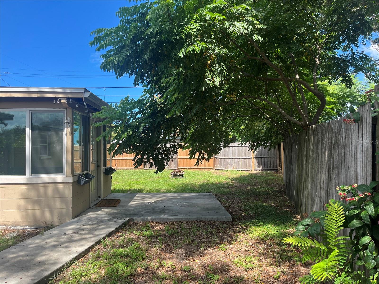 ORANGE LAKE VILLAGE - Residential Lease
