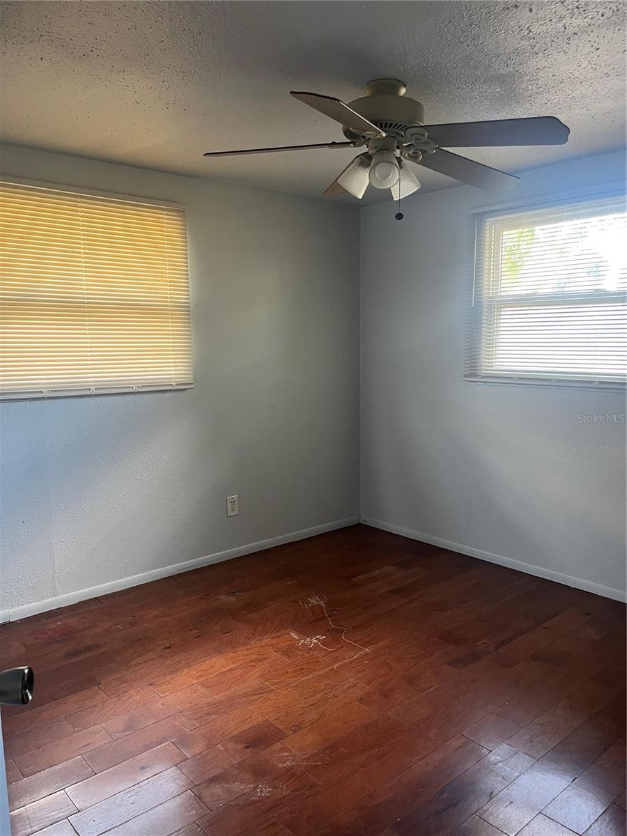 ORANGE LAKE VILLAGE - Residential Lease