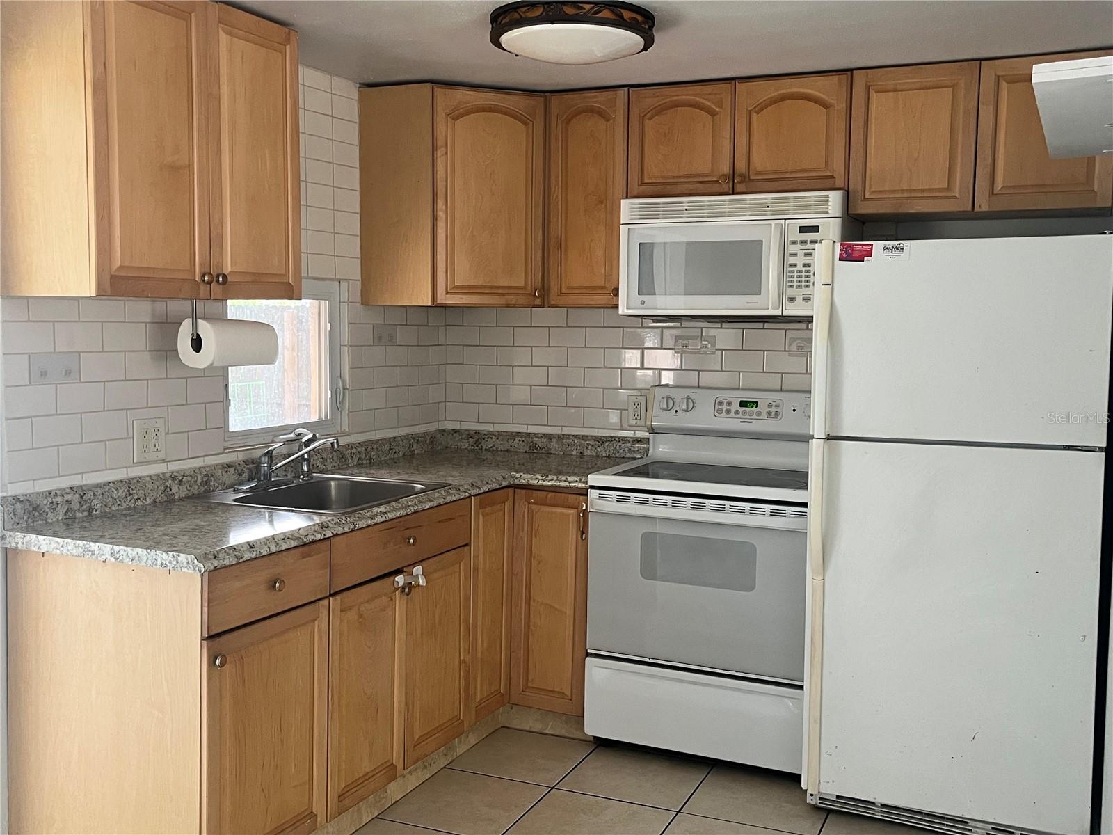 ORANGE LAKE VILLAGE - Residential Lease