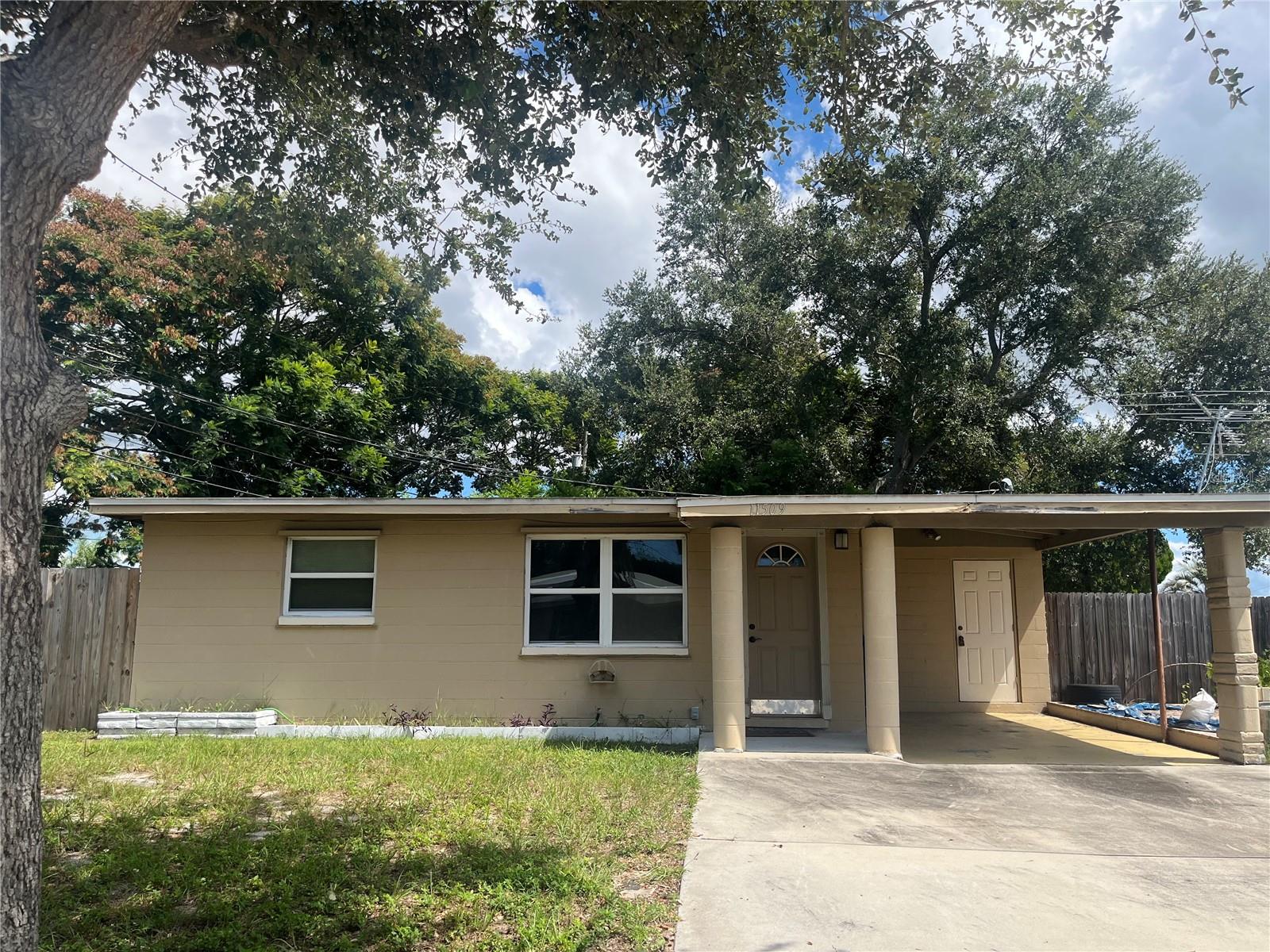 ORANGE LAKE VILLAGE - Residential Lease