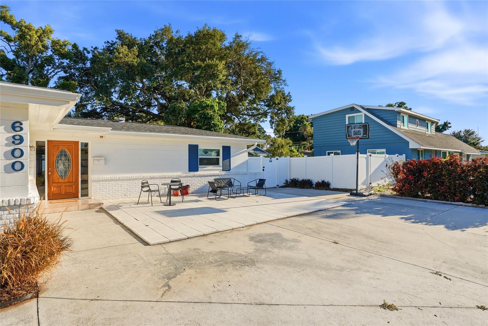 ROSE GARDEN UNIT 1 - Residential