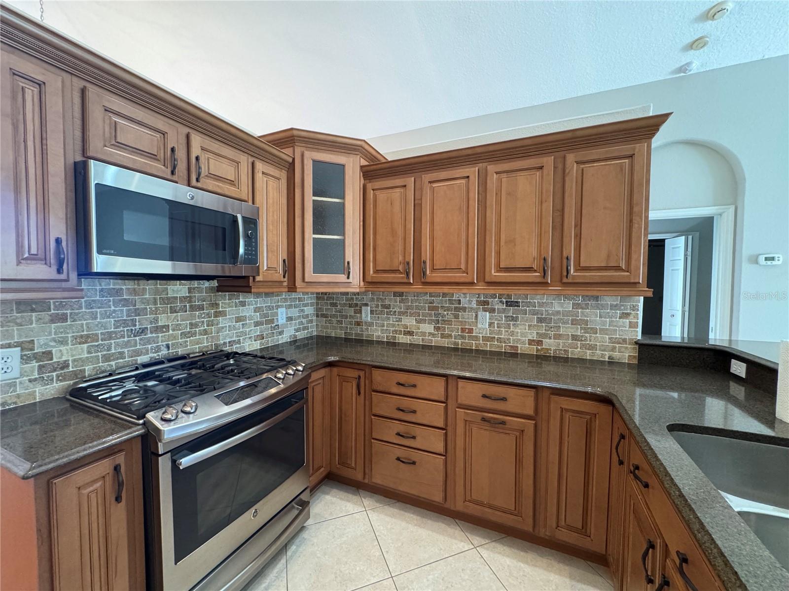 SUMMERFIELD VILLAGE SUBPHASE B U1, T322-4 - Residential Lease